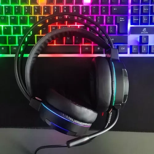 Klar gaminglyd med 50 mm drivere