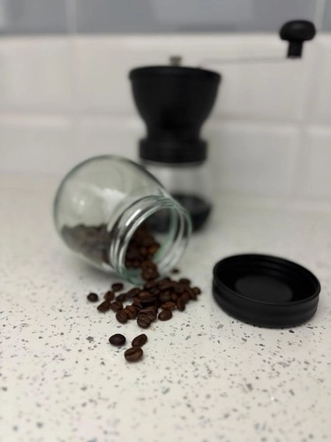 Håndkværn til kaffe og krydderier