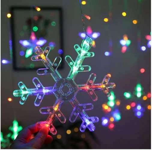 LED farvet gardin med snefnug og stjerner - 5 m, 138 LED