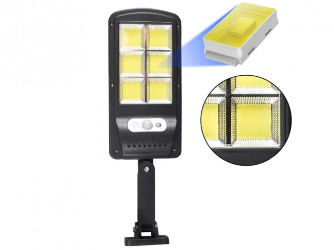 Solcellelampe med bevægelsessensor og skiftende lys