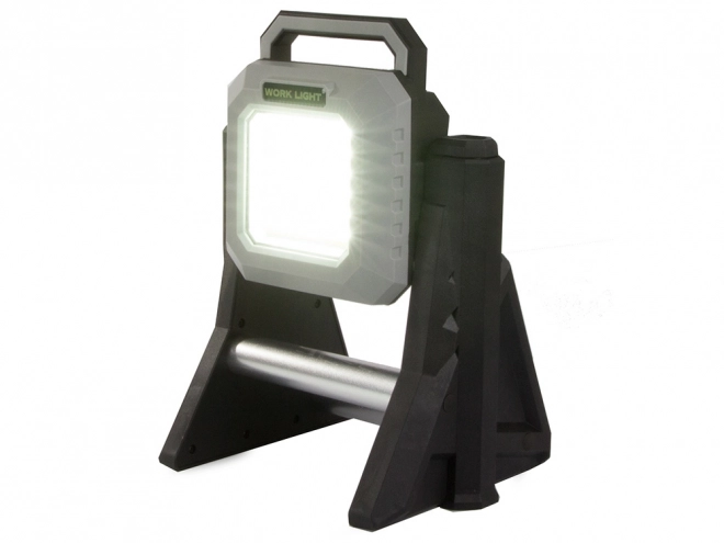 Genopladelig LED teleskopisk lygte 3000 lumen