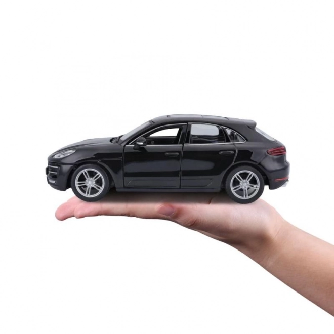 Bburago 1:24 Porsche Macan sort 18-21077