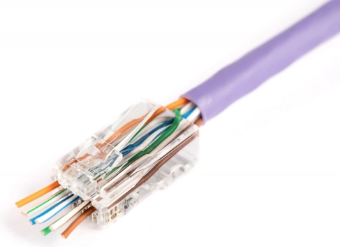 Gennemgangs RJ45-stik (8P8C) kat. 6, uskærmet, AWG 26–24, pakke 100 stk.