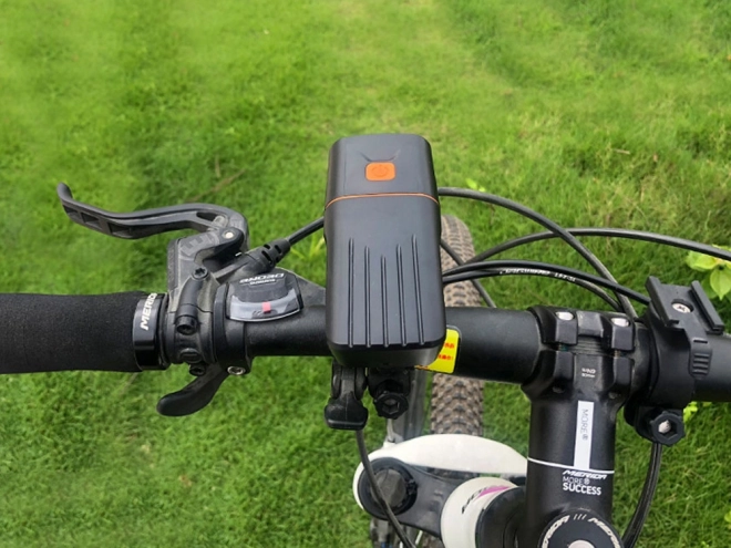Sæt med for- og baglys til cykel med USB-opladning