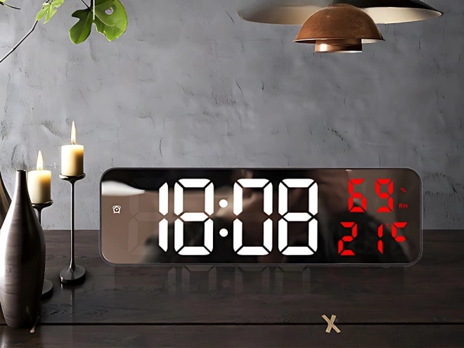 Elektroniske digitale ure med termometer og alarm