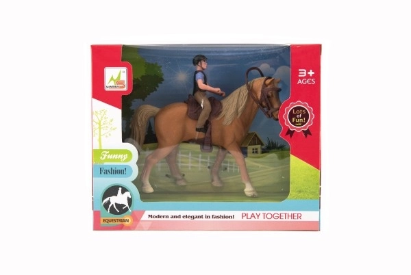 Hest + jockey plast 15 cm i kasse 20x16x5,5 cm