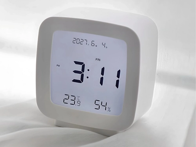Vækkeur med snooze-funktion og måling af temperatur og fugtighed