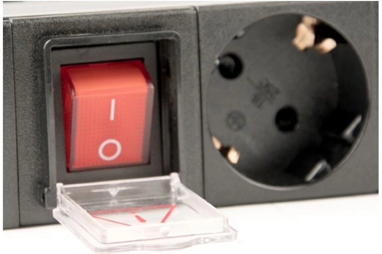 Sikker betjening takket være afbryder med beskyttelsesklap