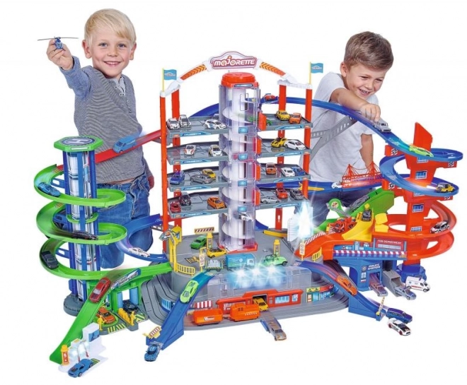 Garage Super City + 6 bilmodeller og tog