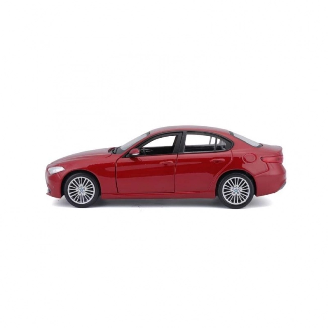 Bburago 1:24 Alfa Romeo Giulia (2016) Metallic rød 18-21080
