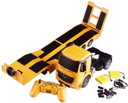 RC model Mercedes Arocs