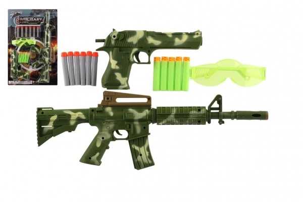 Pistol/Riffel 2stk plast + skumkugler 11stk + briller på kort 30x46x4cm