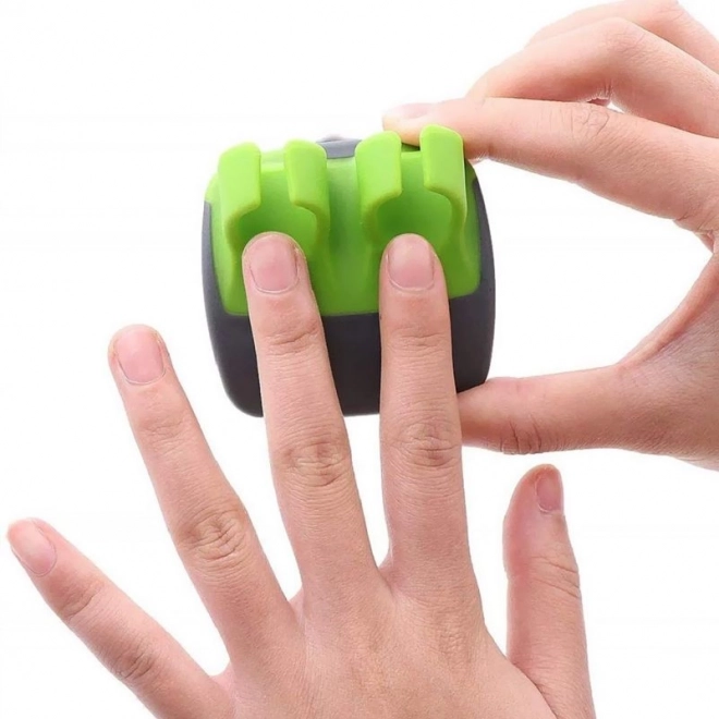 Skræller til grøntsager og frugt med fingerhold - sort og blå