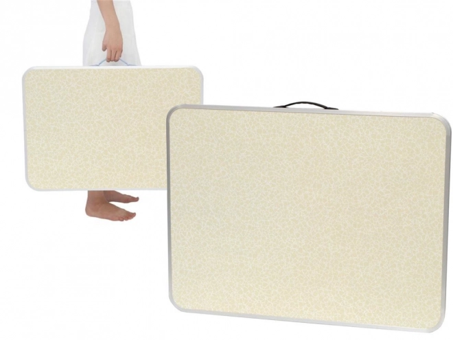 Sammenklappeligt campingbord