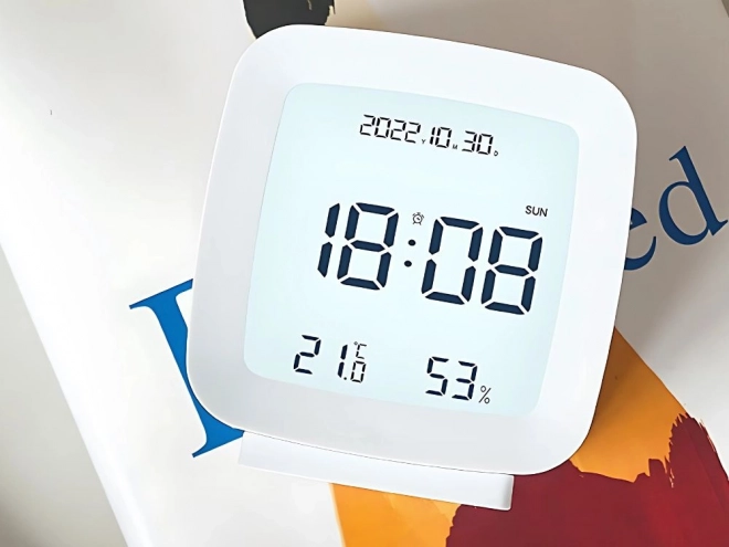Vækkeur med snooze-funktion og måling af temperatur og fugtighed