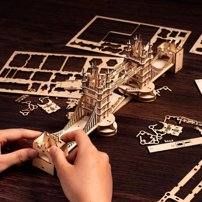 RoboTime træ 3D puslespil bro Tower Bridge lysende