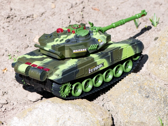 RC tank med fjernbetjening 2,4 GHz skovkamuflage
