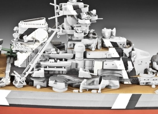 Plastisk model af slagskib Bismarck