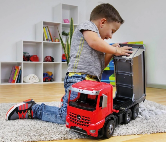 Lena Mercedes Arocs tipvogn