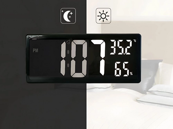 Digitale ur med LED-display og funktion til måling af temperatur og fugtighed