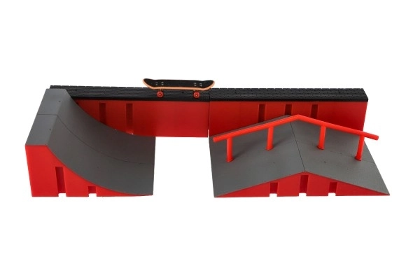Skatepark med fingerboard