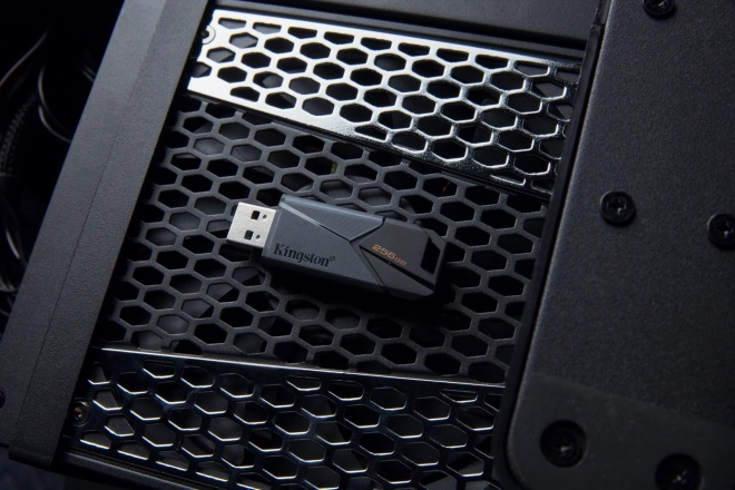Data Traveler Exodia Onyx 64GB USB3.2 Gen1 flashdisk
