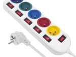 Forlængerledning med fem stik og individuelle afbrydere