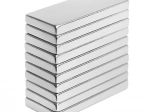 Stærk neodym fladmagnet 17 × 4 × 2 mm